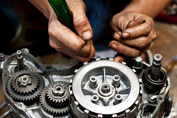 How to Repair a Car's Gearbox
